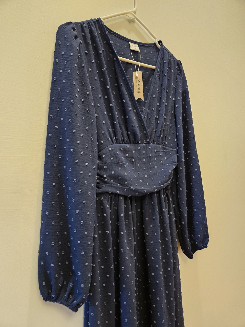 Navy Long-Sleeve V-Neck Midi Dress - Picture 3 of 4